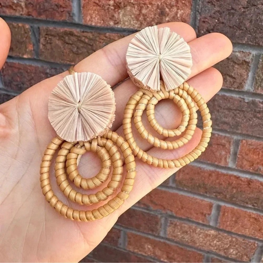 Bohemian Raffia Rattan Drop Earrings - Picture 3 of 4